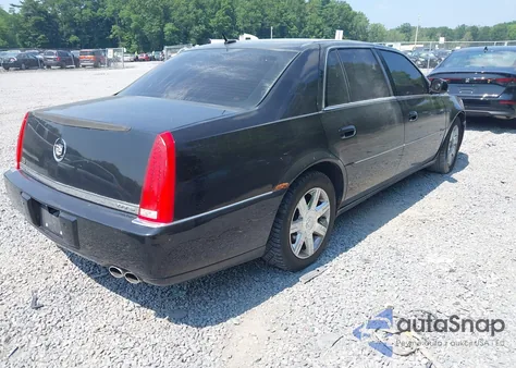 2006 Cadillac Dts Standard z USA, uszkodzony, nr VIN 1G6KD57Y66U217367